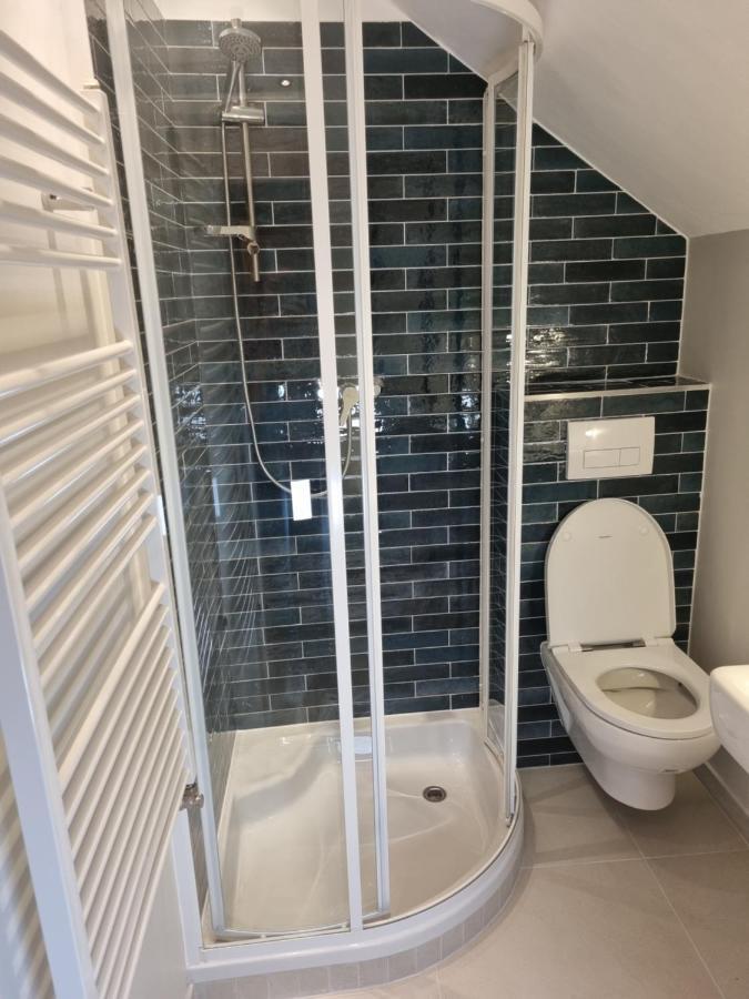 Villa With Private Sauna And Jacuzzi, 8 Min From Schloss Schoebrunn 维也纳 外观 照片