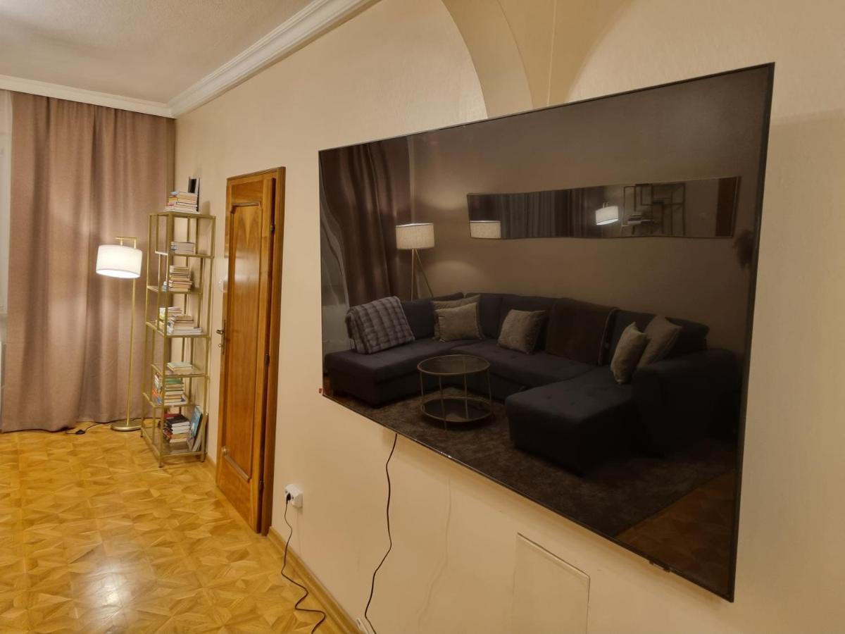 Villa With Private Sauna And Jacuzzi, 8 Min From Schloss Schoebrunn 维也纳 外观 照片